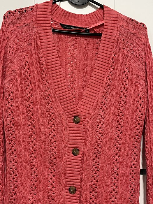 Koralowy sweter KappAhl