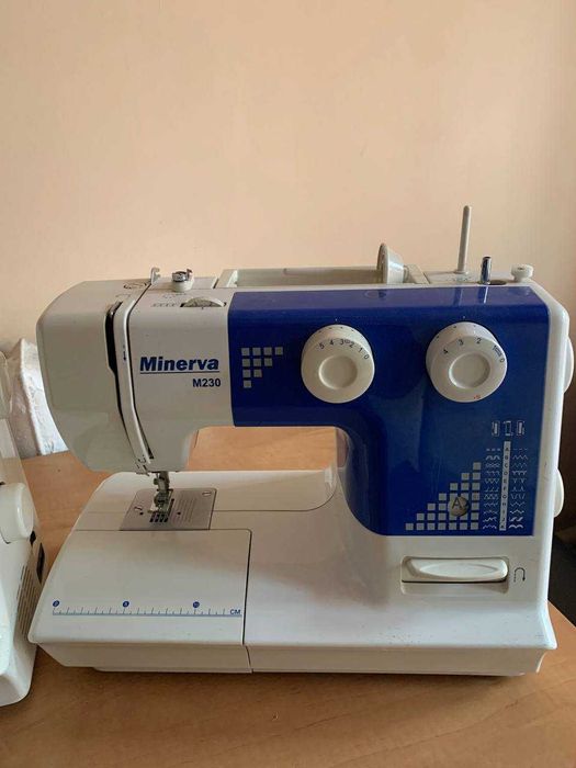 Продаю швейну машинку Minerva M230 у хорошому робочому стані