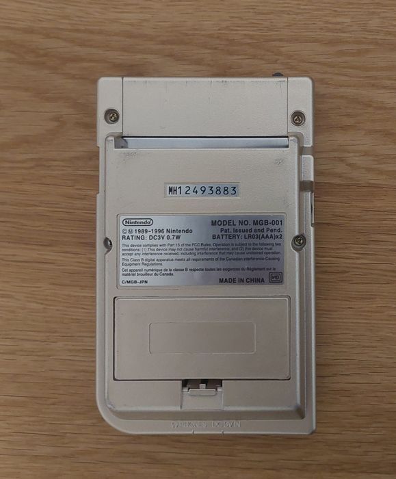 Gameboy pocket dourado