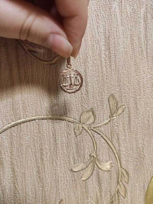 Кулон золотой "весы", золото, 585 проба