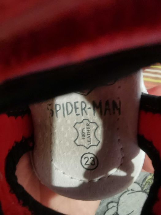 Sandálias homem aranha