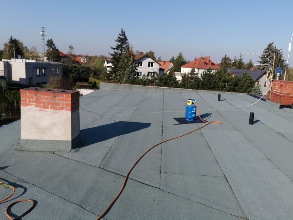 Dekarz, usługi dekarskie ,dachy, papa,styropapa,rynny. Gwarancja