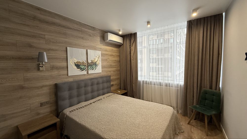 Оренда 3х кімнатної, вул. Олександра Олеся 6б, ЖК Варшавський