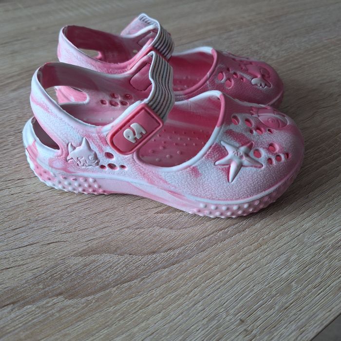 Sandałki elefanten 24