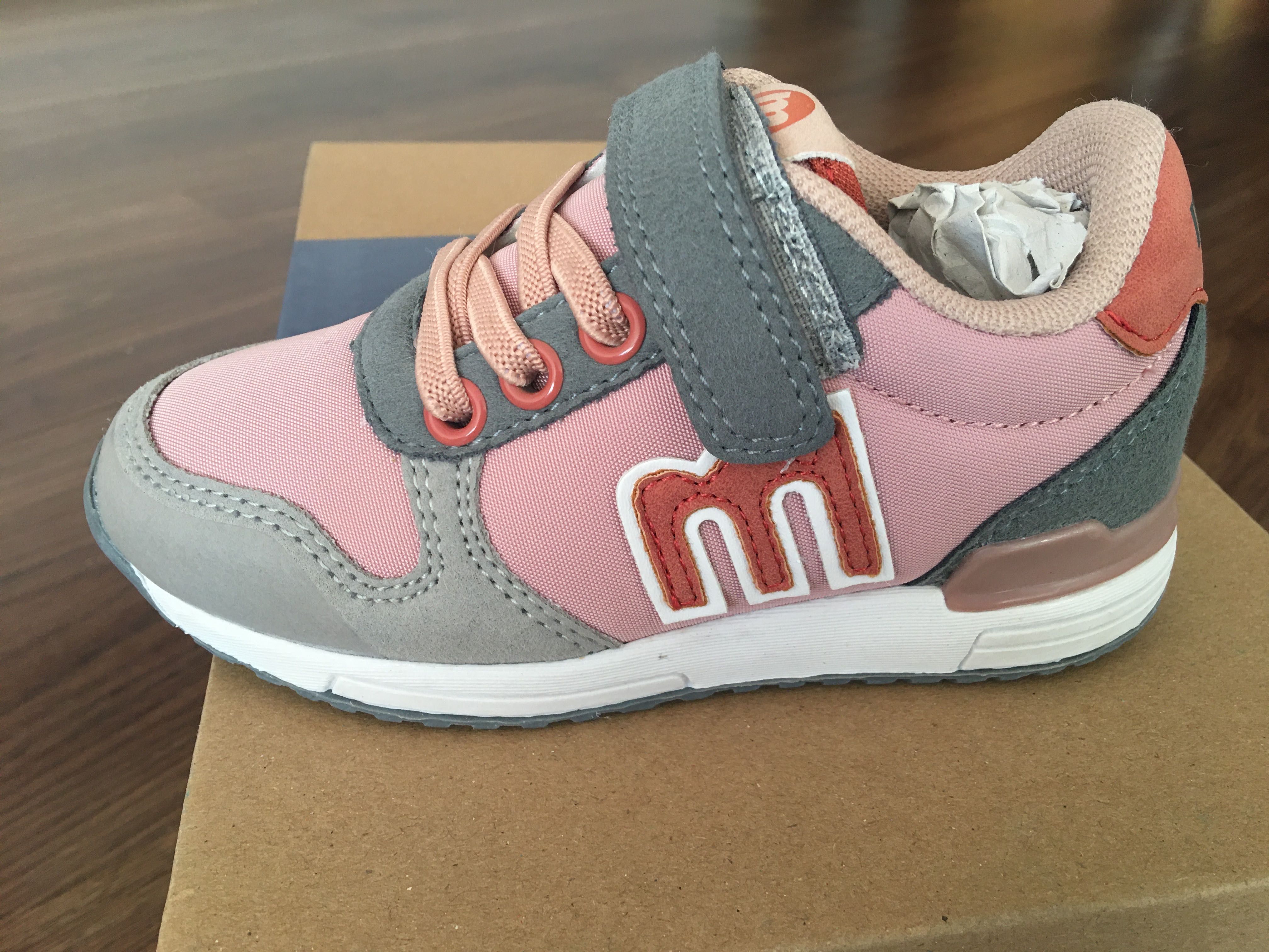 Mustang hotsell niña outlet