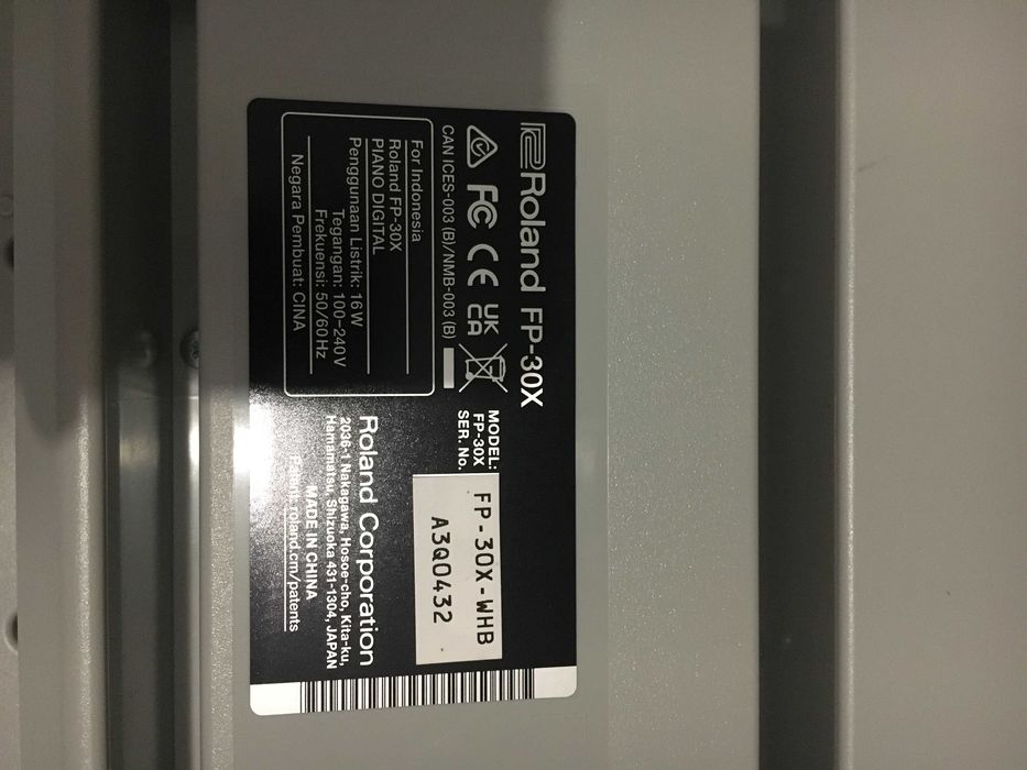 ROLAND FP-30x e Tripé Audibax