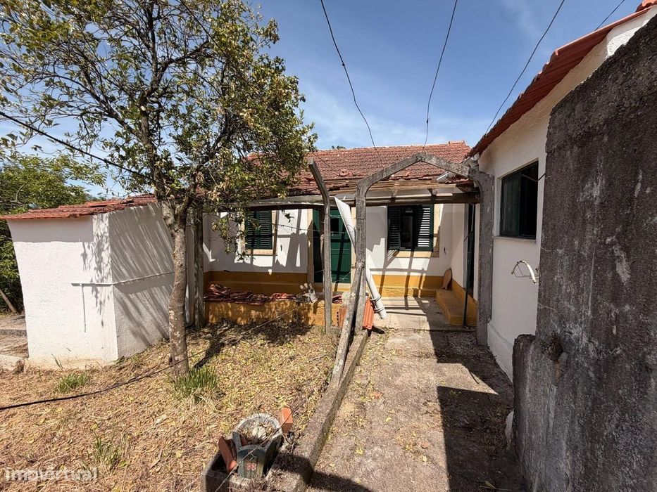 Moradia para renovação | Pias
