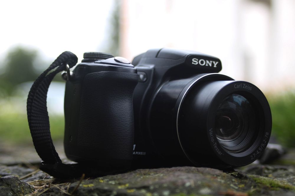 Фотоапарат Sony DSC h50