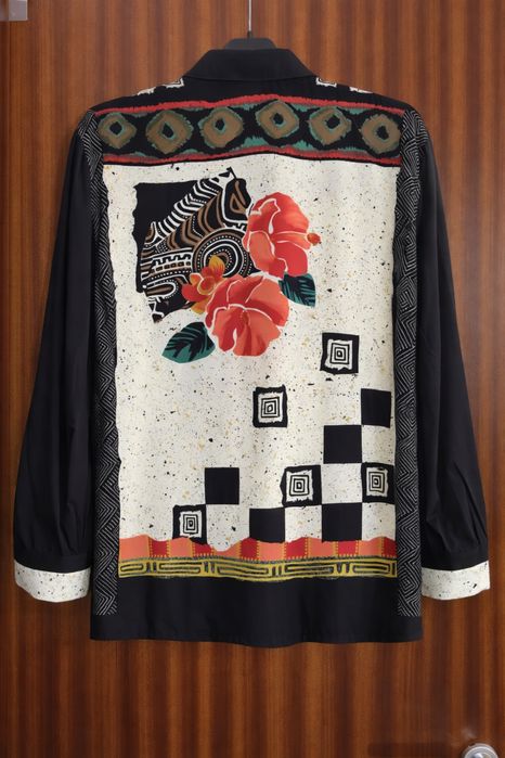 Camisa estampada de manga comprida (tamanho M)