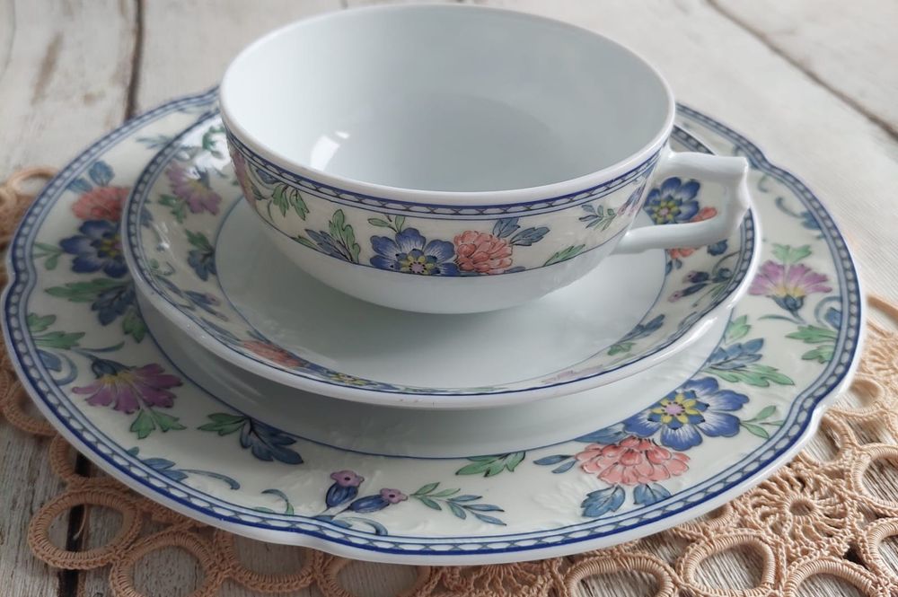 Trio, zestaw śniadaniowy, do herbaty z renomowanej wytwórni Ak Kaiser