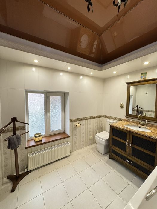 Оренда Будинку Черёмушки гараж двір теплий будинок