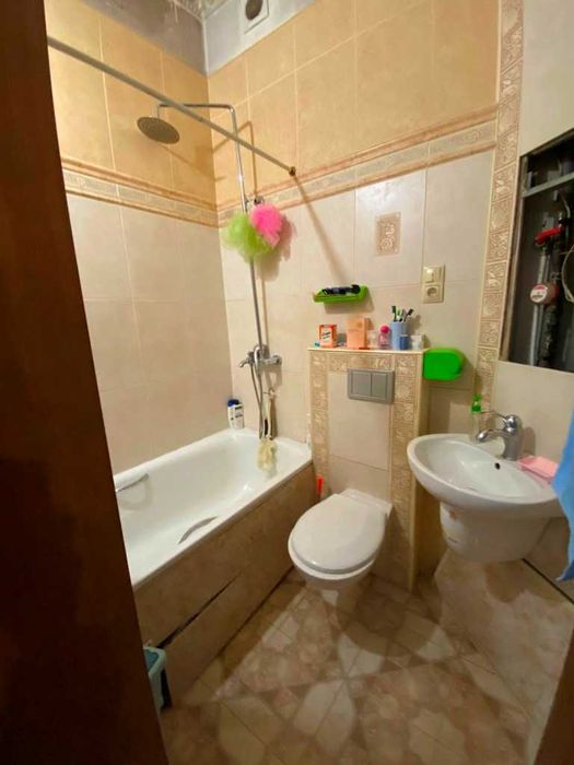 Продам 2 ком «АББО» Автономное отопление! Центр города!