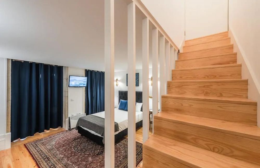 Arrendo T1 Centro do Porto - Apartamento Mobilado com Jardim