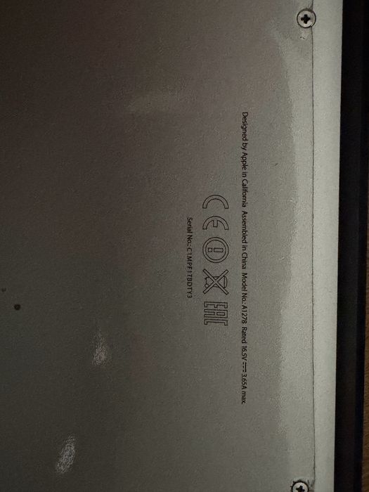 MacBook Pro 2012 13cali srebrny