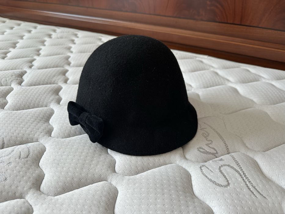 Шляпка,фетровий капелюх з широкими полями