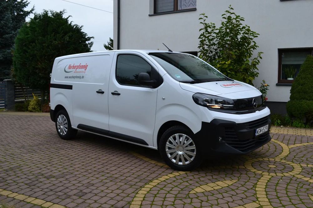 Opel Vivaro  1.5/120 PS/faktura VAT/kamera/navi/virtual/serwisowany