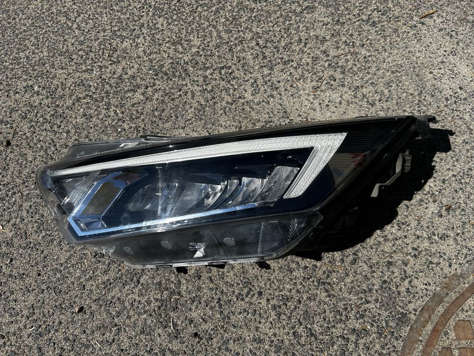 Lampa lewa Hyundai i20 full led