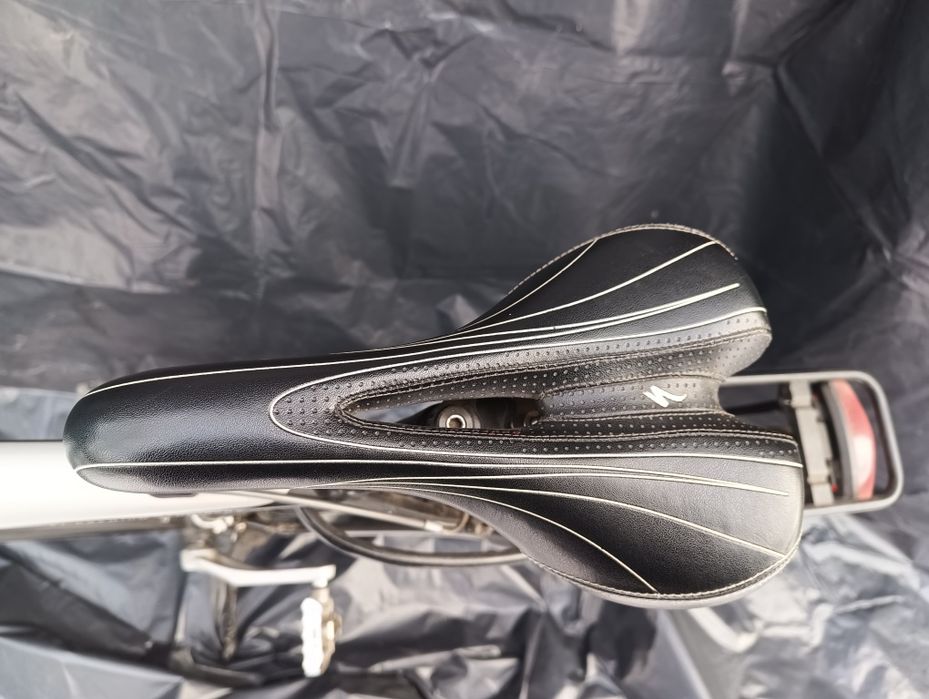 Шоссейный велосипед Specialized Sirrus 28"