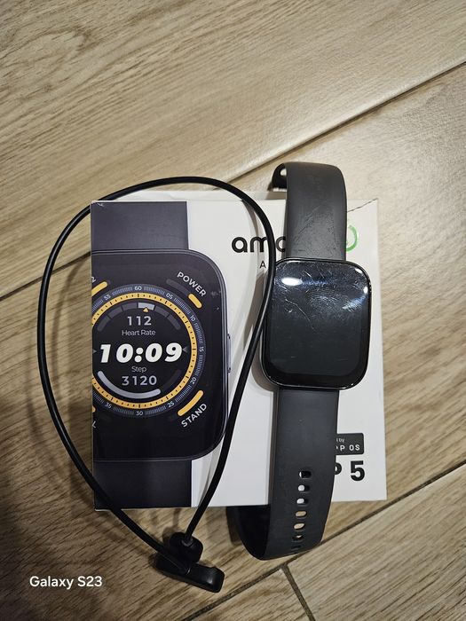 Amazfit Bip 5. Komplet.