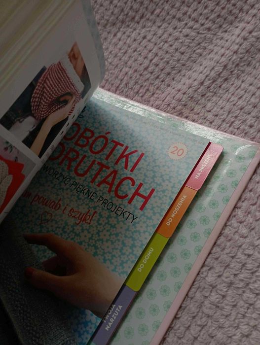 Simple Stylish Robótki na drutach - segregator i 20 numerów