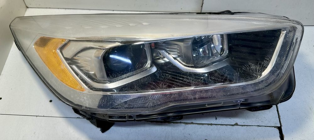 Фара правая Ford Escape 2017 2018 2019 xenon GJ5Z13008Q