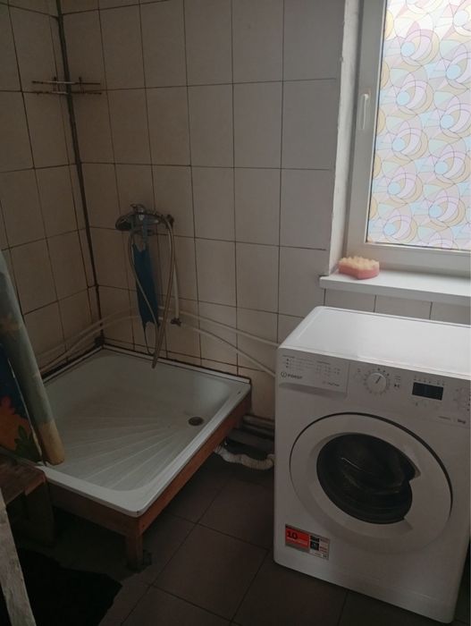 Здаю кімнату в приватному будинку.