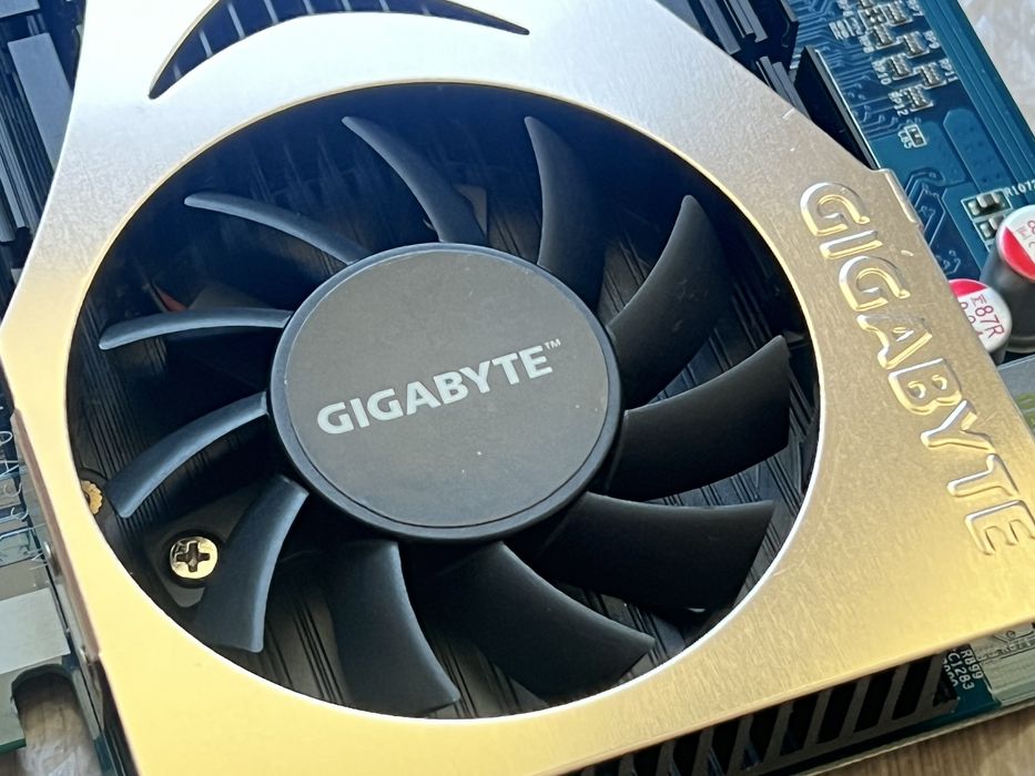 Karta graficzna GIGABYTE GV-N95TOC-512H