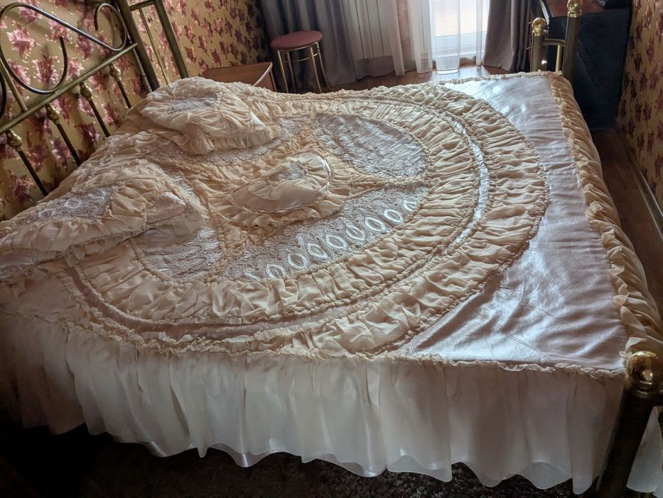 Покрывало на кровать