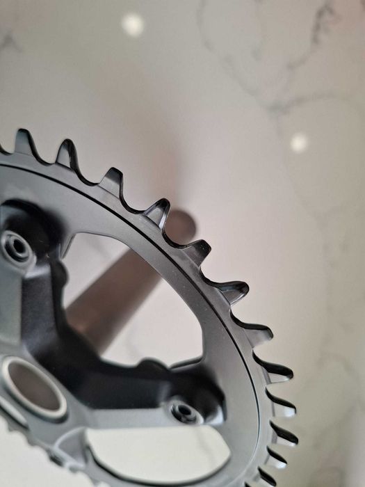 Pedaleiro Shimano GRX FC-RX610 1x12