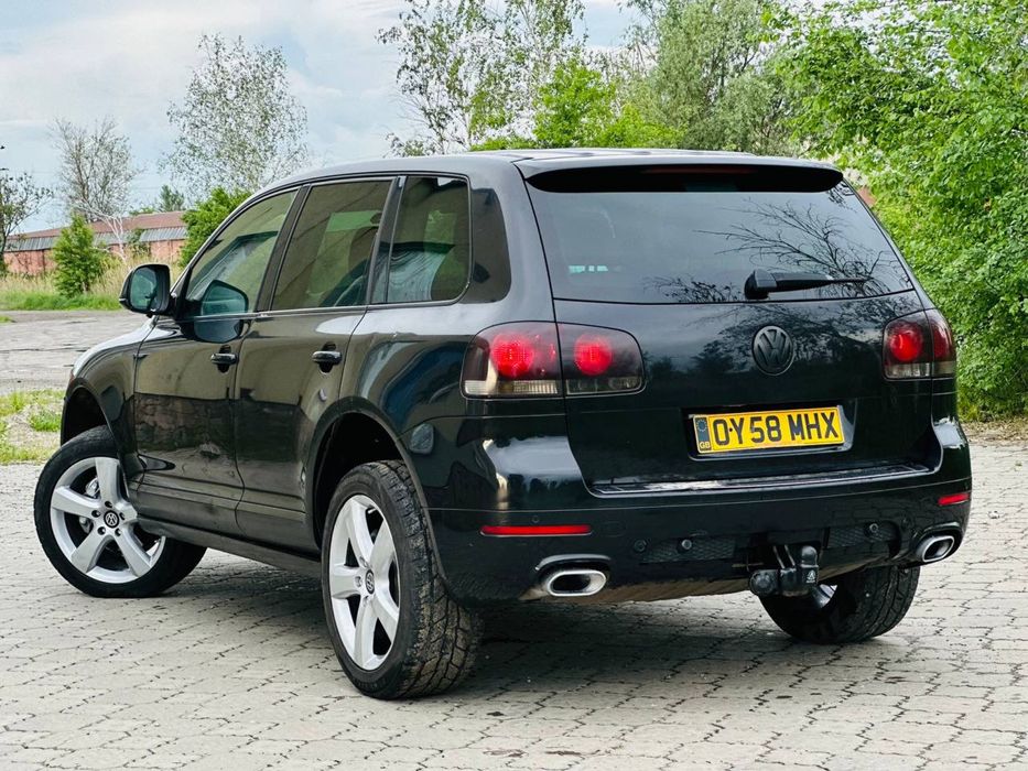 Продам Volkswagen Touareg полный привод в отличном состоянии