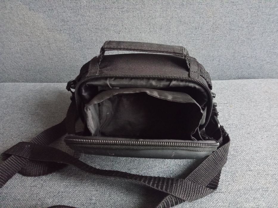 Futerał na aparat fotograficzny Case Logic MSEC4 na Sony 5000 i inne