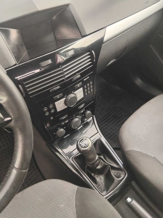 Машину Opel Astra