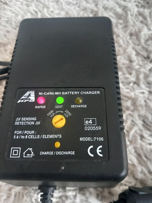Carregador Ni-Cd/Nu-Mh baterias