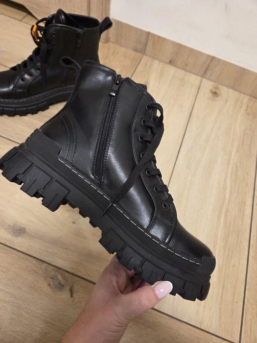 Damskie czarne skórzane botki trapery Dockers by Gerli styl wygoda