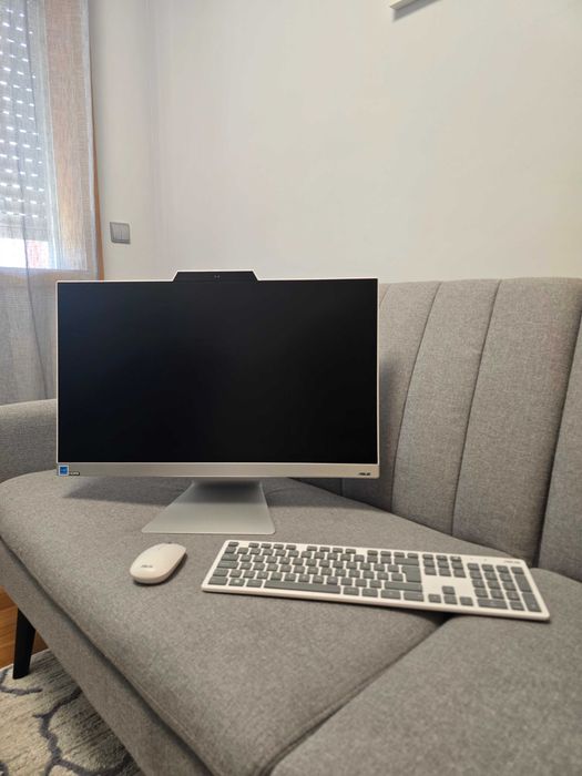 PC Asus M3702 All in One - Como Novo!
