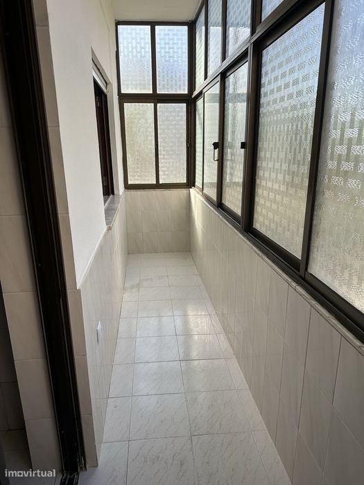 Apartamento T3 espaçoso para arrendamento