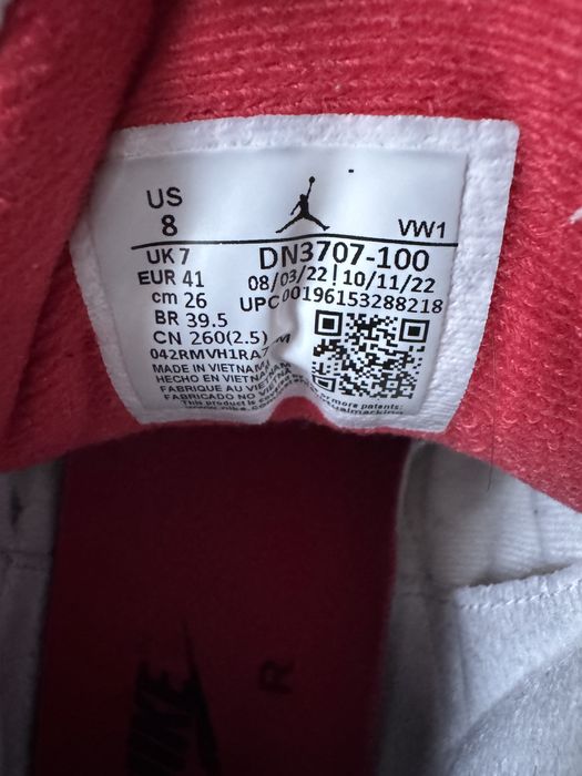 Кроссовки Nike Air Jordan 3 Retro White Cement