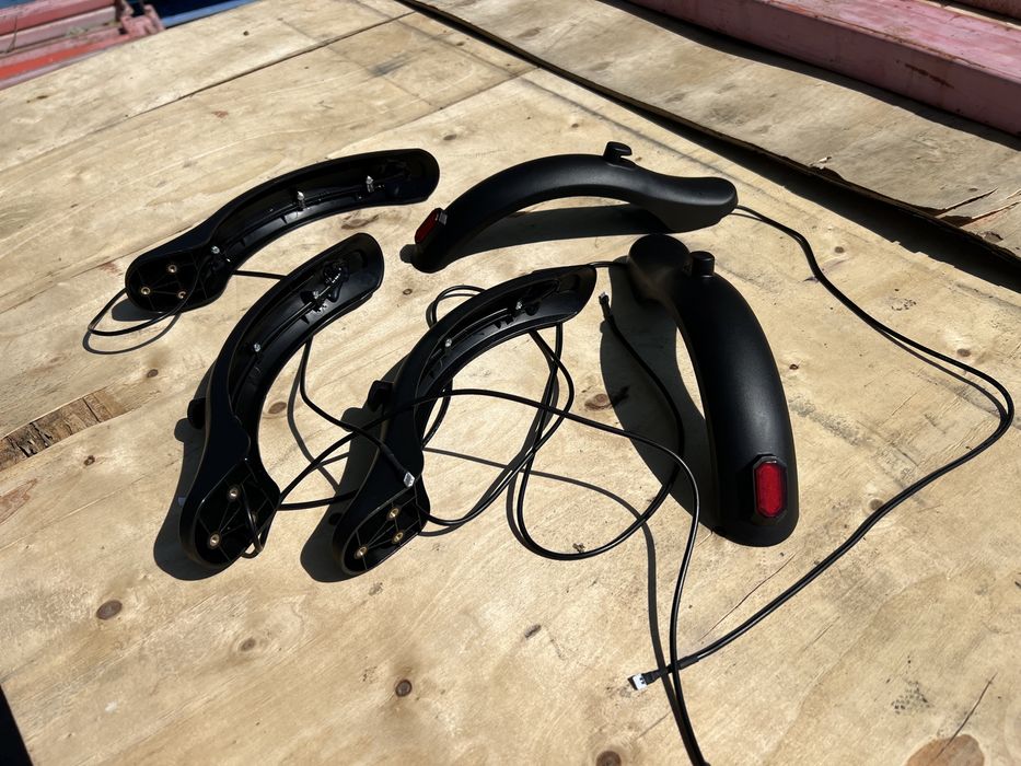 Крыло для электросамоката Crosser Е9, Like bike one задее + фонарь