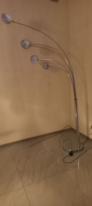 Lampa podłogowa stojąca