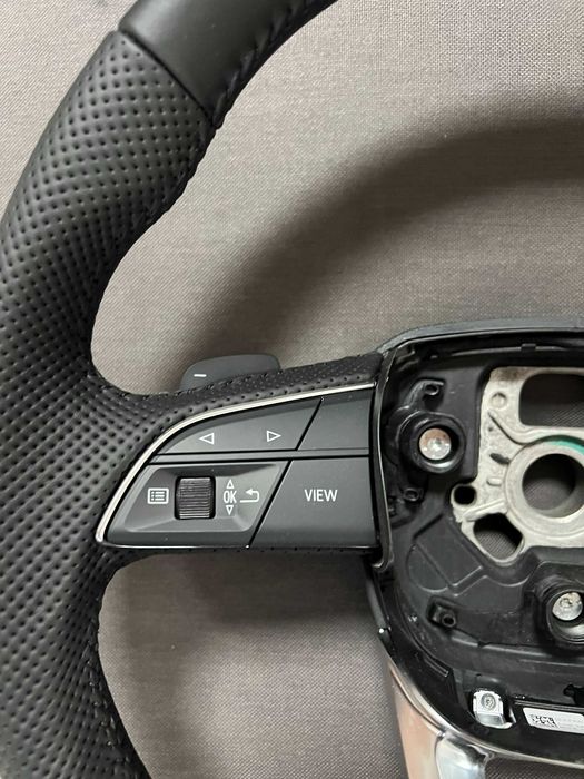 Руль ОРИГИНАЛ от AUDI SQ 8 новый