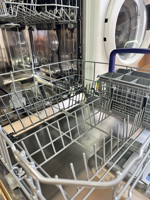 Máquina de Lavar Loiça Beko MDFN26431W – 14 Talheres | Classe A+++