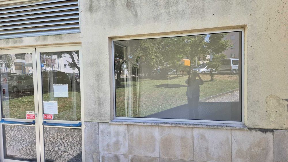 Arrenda-se loja na Galeria Azul