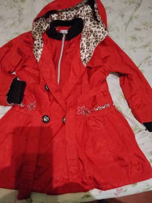 Плащик для дівчинки