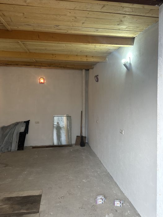 Продам гараж з підвалом у гаражному кооперативі N22 (вул. Довженка 13)