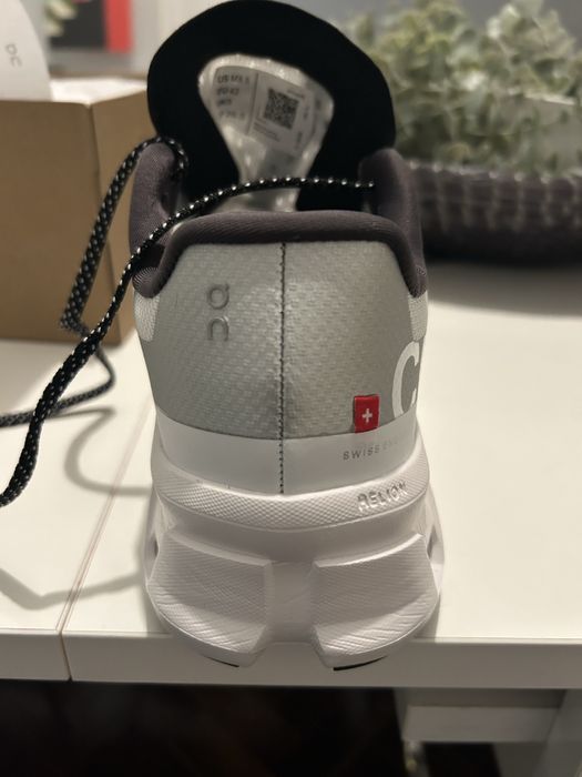 On running - Cloudmonster 42430093225753333763