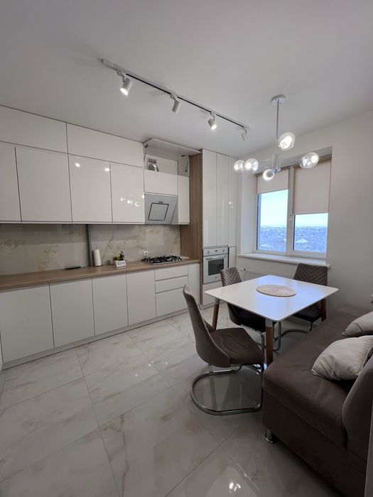 2 кім квартира у ЖК біля Епіцентру