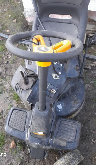 Traktorek kosiarka.Do naprawy.