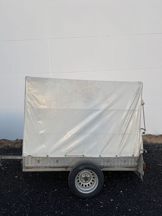 Reboque 2 eixos / 1,90m x 135m