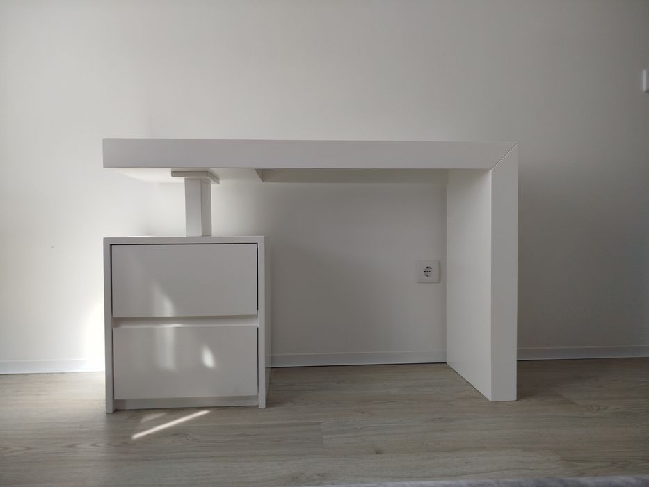 Toucador com duas gavetas