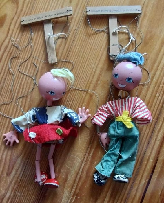 2 Marionetas inglesas muito antigas